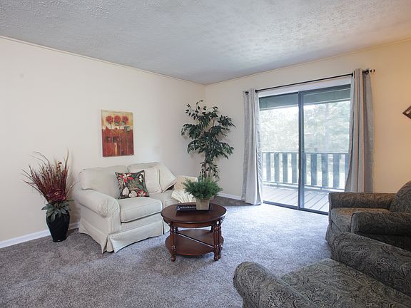 2nd image of 3507 Lodge Ln ##316