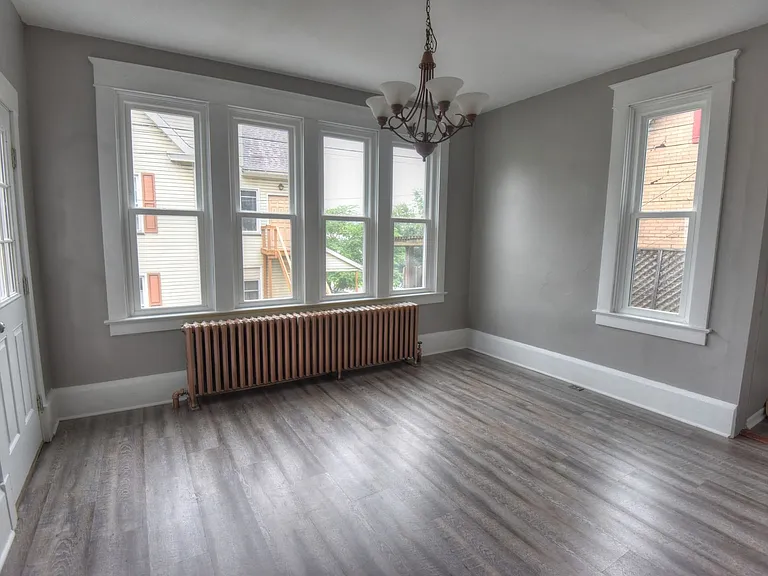 325 E Main St — Photo 13