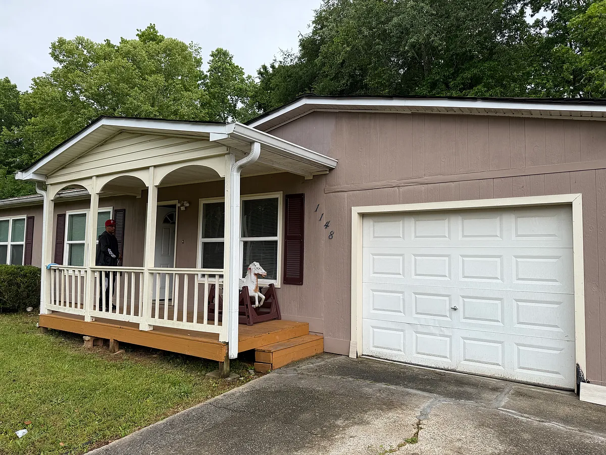 Building Photo - 1148 Pontiac Cir