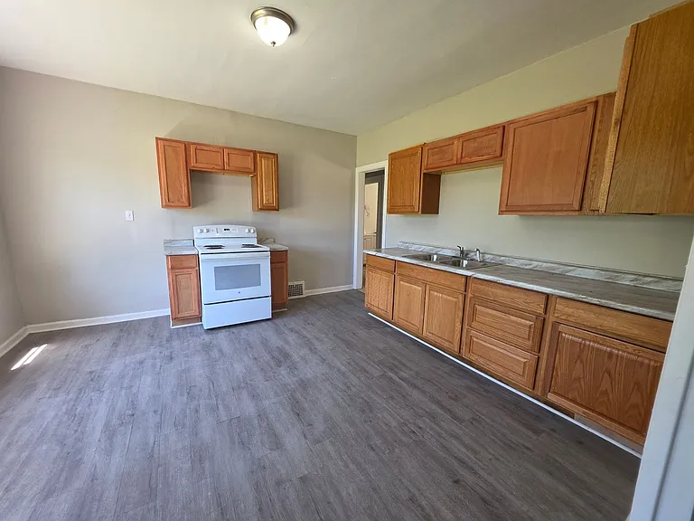 11419 Durant Ave — Photo 13