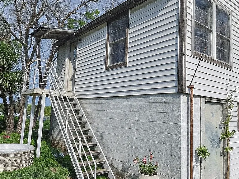 316 Bush Dr #B — Photo 5
