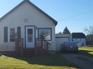 218 E Main St, Hale, MI 48739