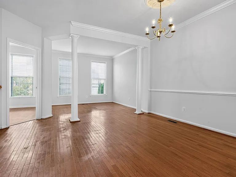 2347 Battery Hill Cir — Photo 5