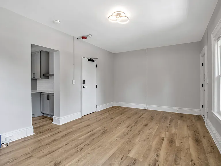 273 Richmond Avenue — Photo 19
