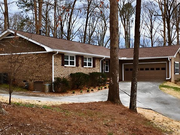 3rd image of 3786 Ashwood Dr SE