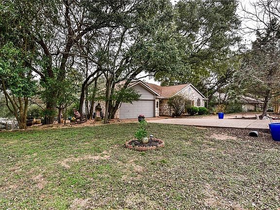 3rd image of 6931 Chinook Dr