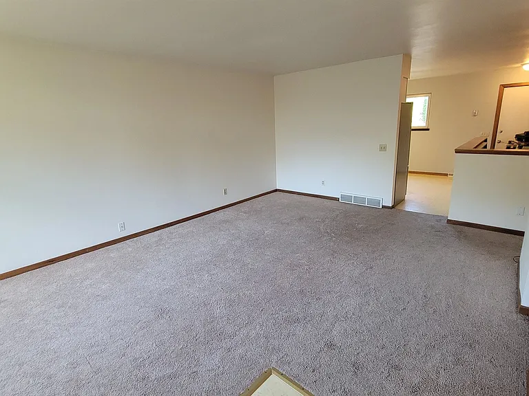 4015 Claire St — Photo 6