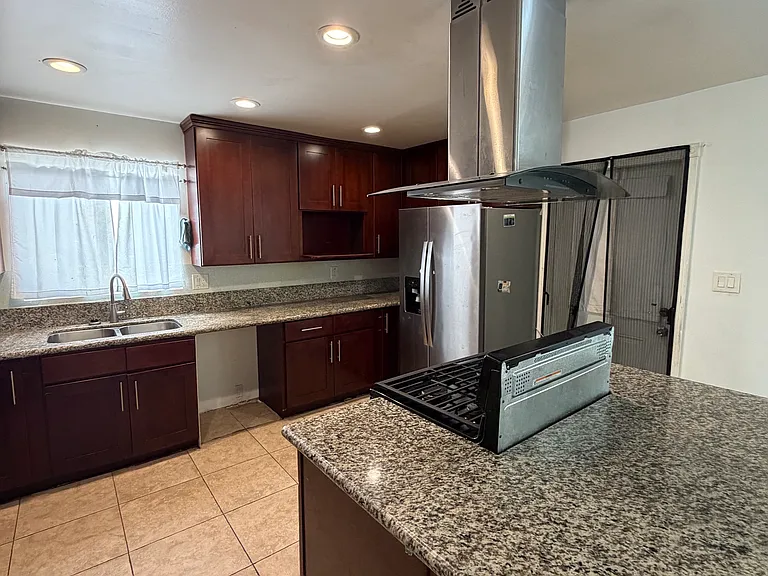 5935 Lake Murray Blvd — Photo 9
