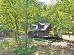 1201 Whispering Pines Ln SW, Dellroy, OH 44620