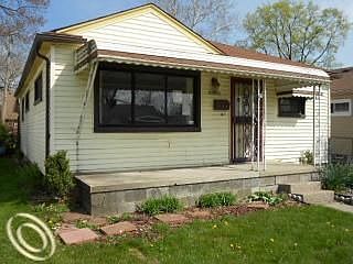 2nd image of 20540 Poinciana