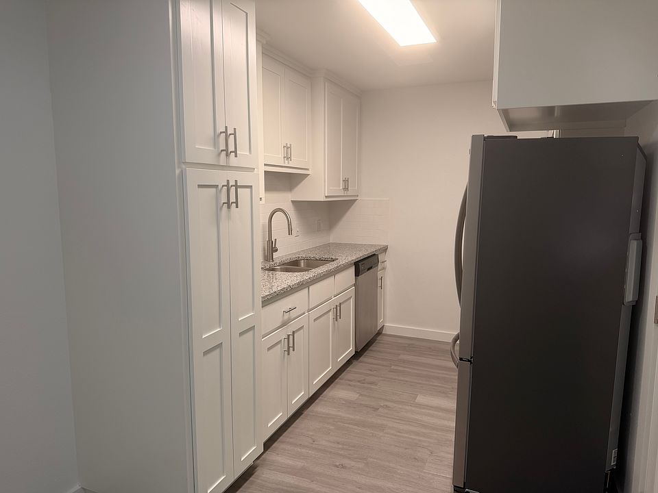 1st image of 4395 W Thrasher Dr