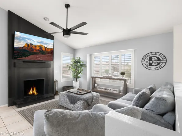7802 W SURREY Avenue, Peoria, AZ 85381