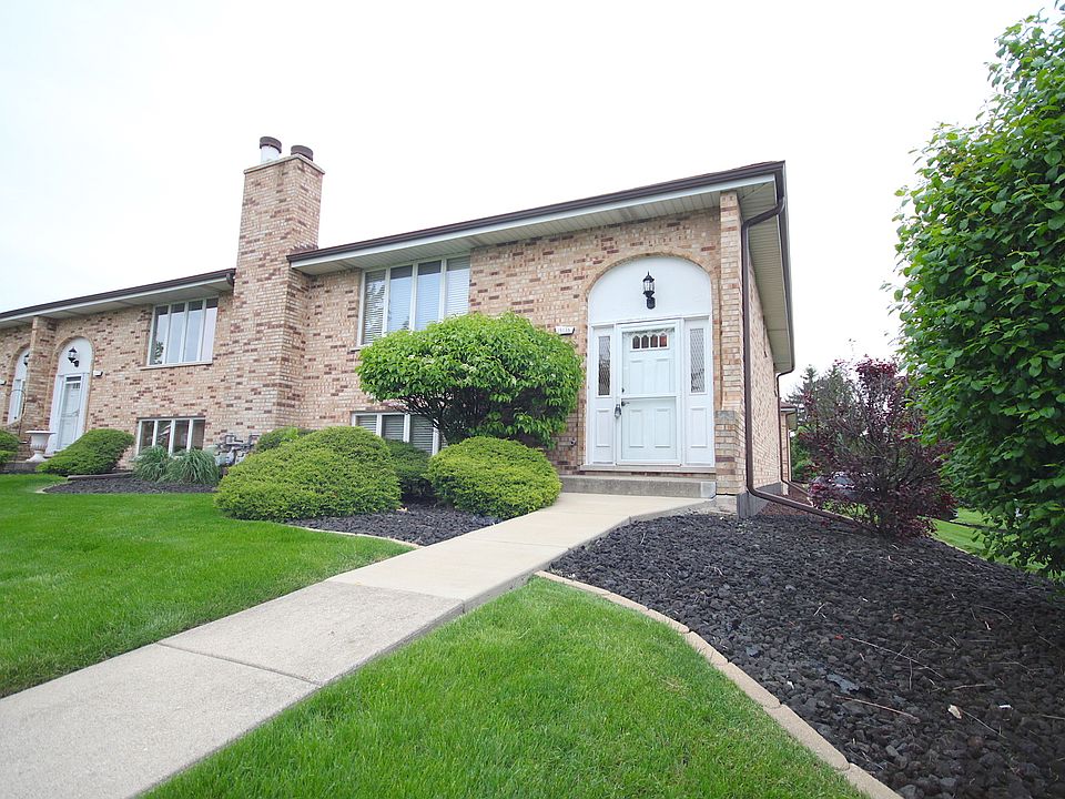 1st image of 15136 Heather Ct