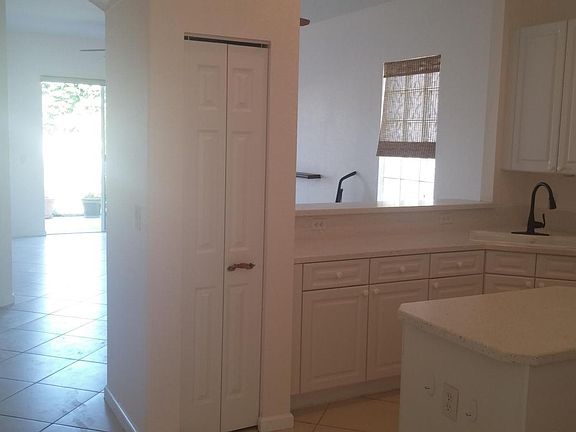 Home For Sale In Vineyards