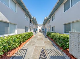 Magnolia Square, 2 bed 1 bath