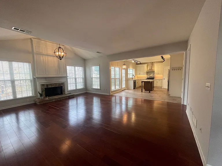 11310 Crossington Rd — Photo 14