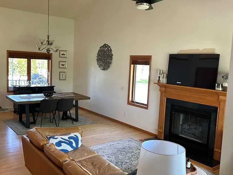 9402 Eagle Nest Ln — Photo 6