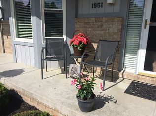 1951 Quail Run Dr, Commerce Township, MI