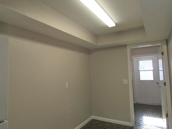 4th image of 2524 Terry Ln