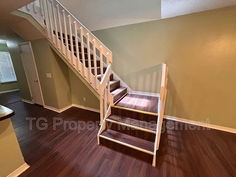 8531 Sturbridge Cir E — Photo 12