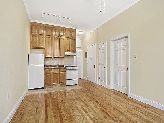 5th image of 138 Lexington Ave #2F