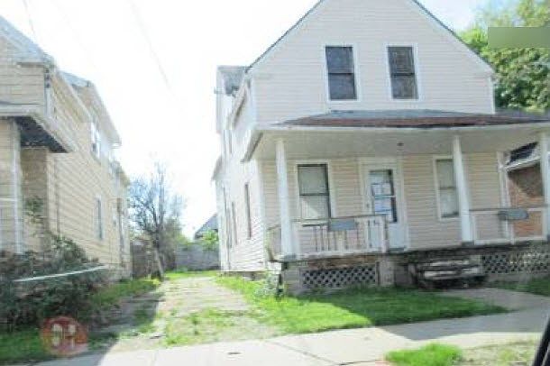 2nd image of 3418 W 46th St