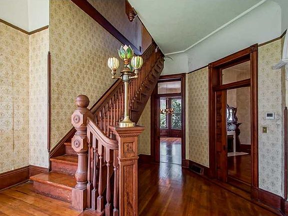 4th image of 2115 Palmer Ave