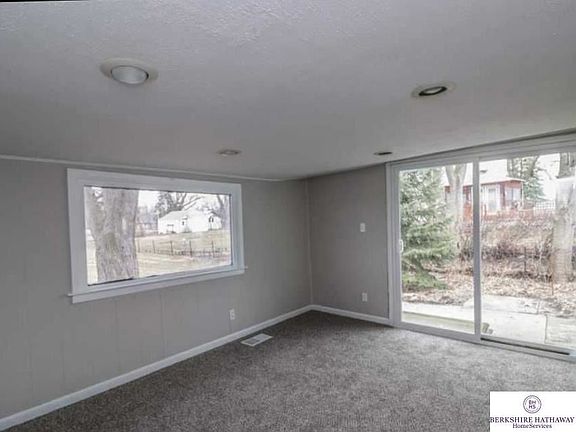 5th image of 8110 Grant St