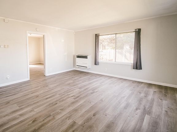 4th image of 321 42nd St