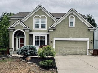 15582 S Blackfeather St, Olathe, KS 66062