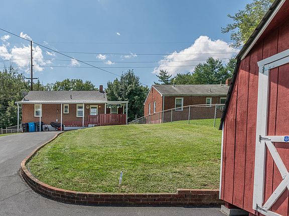 4th image of 2703 Forest Hill Ave NW