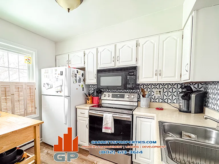 267 Eastview Cir #1 — Photo 12