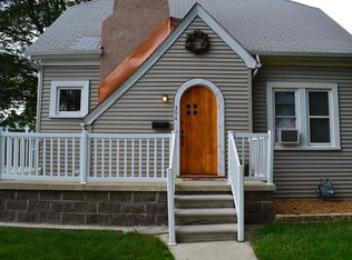 394 Kings Hwy, Wyandotte, MI 48192