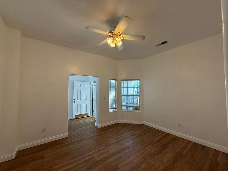 5800 Potenza Ln — Photo 9