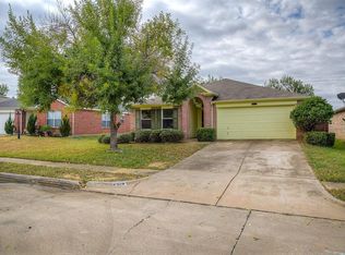 311 Oakhurst Dr, Seagoville, TX 75159