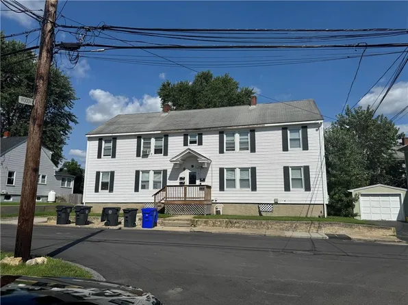 69 West St, West Warwick, RI 02893