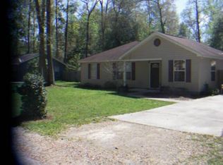 49 Navajo Trl, Crawfordville, FL 32327