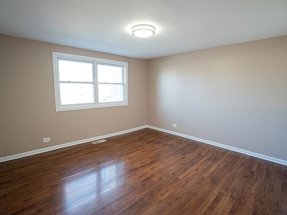 5th image of 2009 Berkshire Cir Unit G