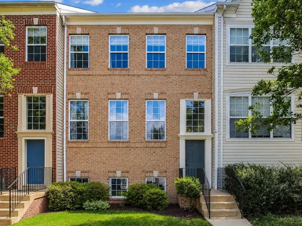 6614 Charles Green Sq, Alexandria, VA 22315
