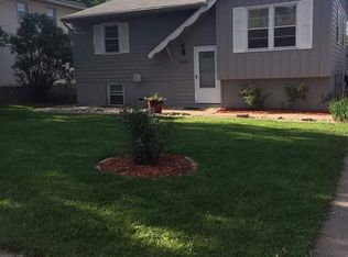 12124 Arbor St, Omaha, NE 68144
