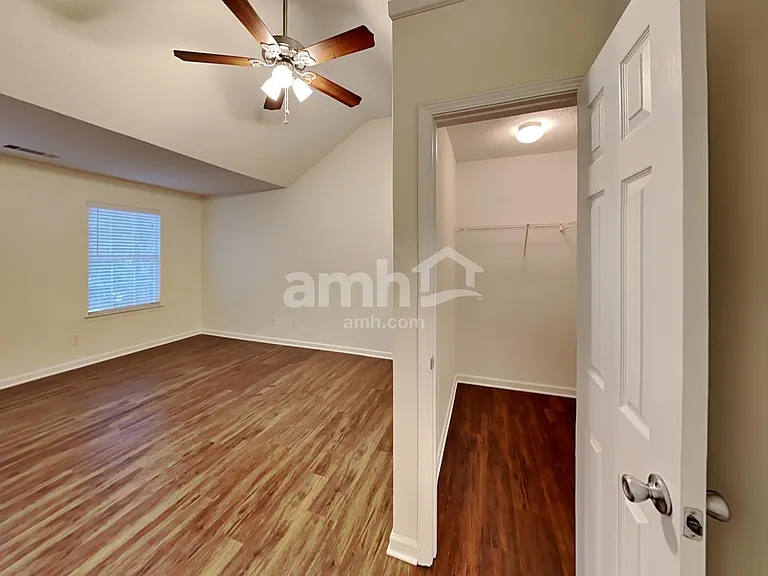 364 Hidden Creek Ln — Photo 10