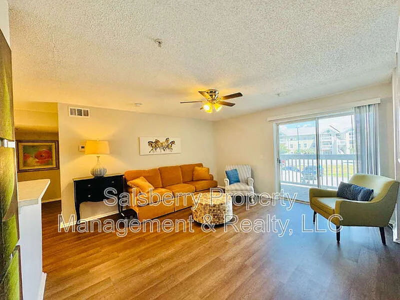 1 bed, 1.0 bath, 750 sqft, $1,500 — Photo 1