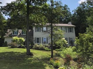 160 Chanterwood Rd, Lee, MA 01238