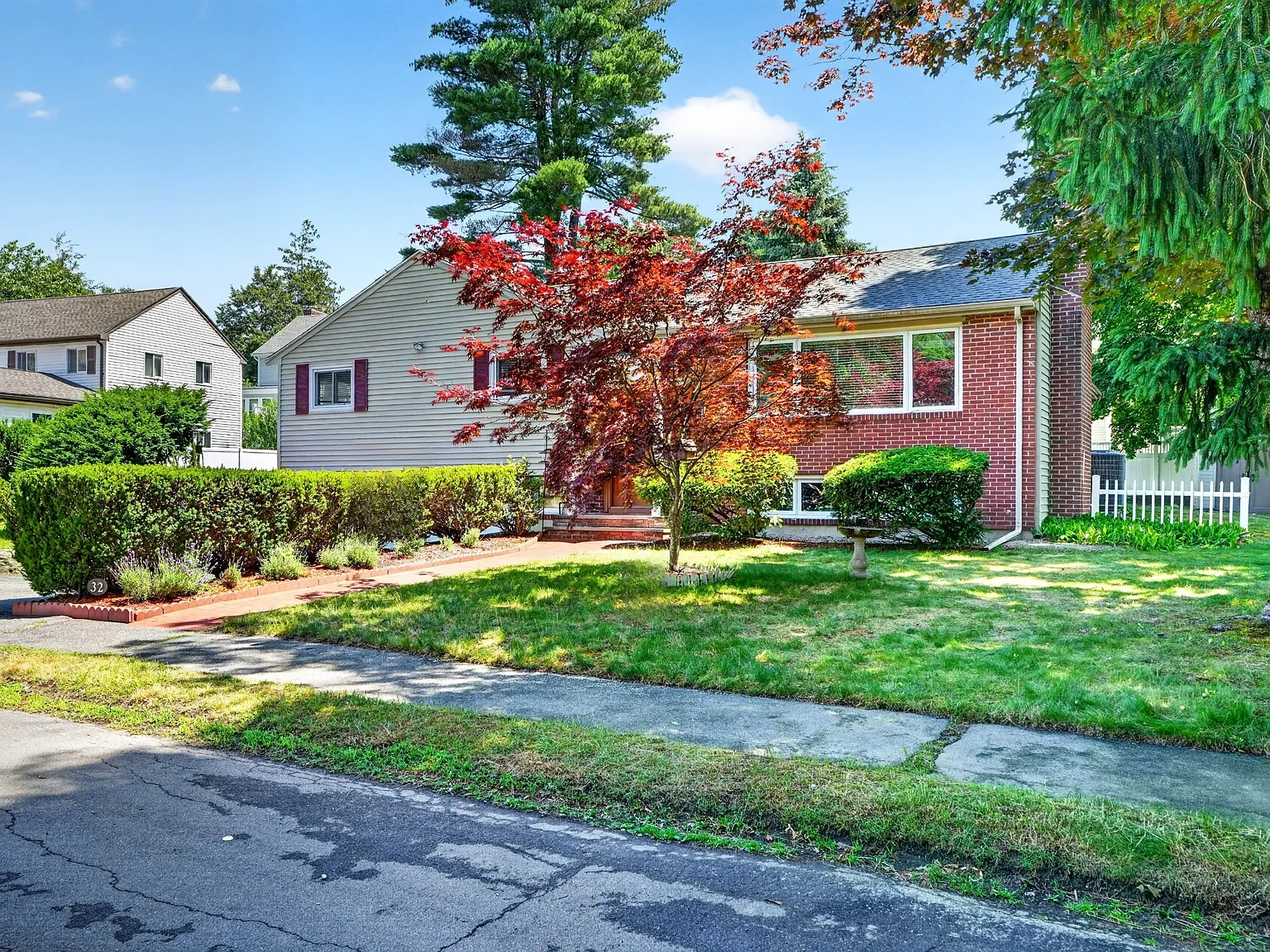 4 bed, 2218 sqft, $6,500 — Photo 3