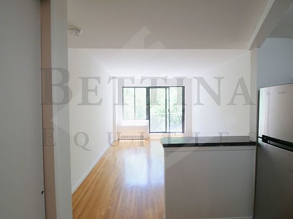 4th image of 315 E 85th St APT 5C