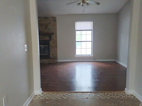 3rd image of 1017 Varnedoe St