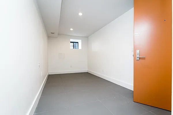 Rented by Nooklyn NYC LLC | media 44