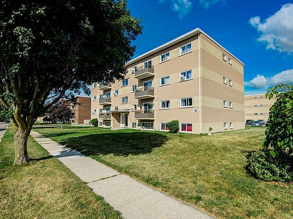 4th image of 92 Borden St #2-Bedroom