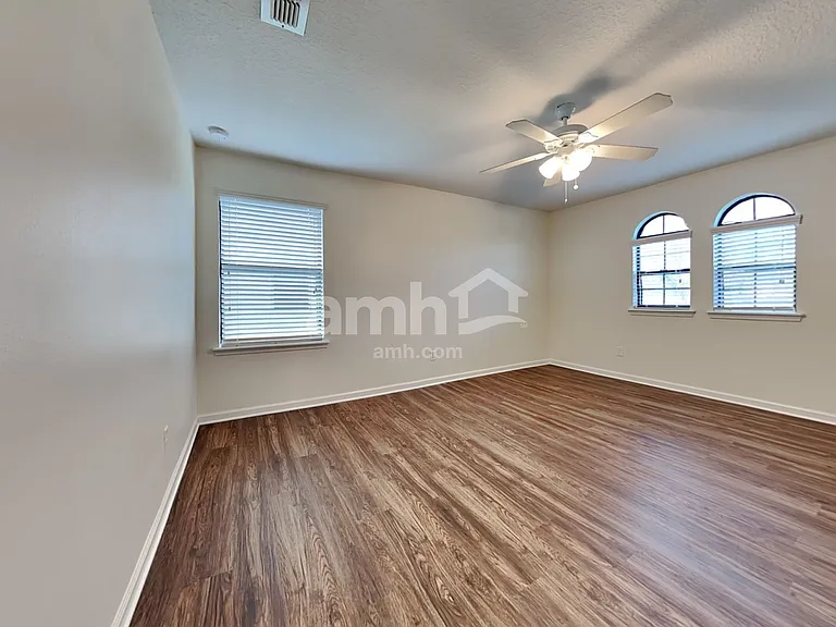 235 Buck Run Way St — Photo 18