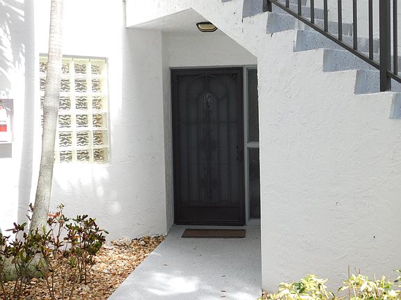 3rd image of 5422 Venetia Ct APT C
